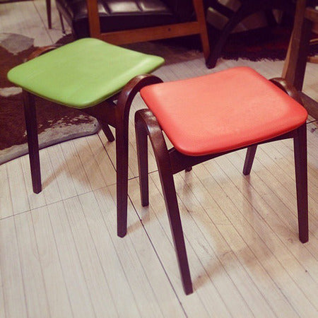 人気の名作スツール2脚入荷しました♪～ヴィンテージ 秋田木工 剣持スツール スタッキング スツール【買取＆販売＆レンタル】