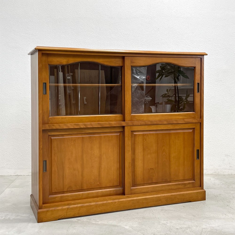 【登戸BASE EC店】横浜ダニエル Daniel ガラスキャビネット 買取させていただきました。