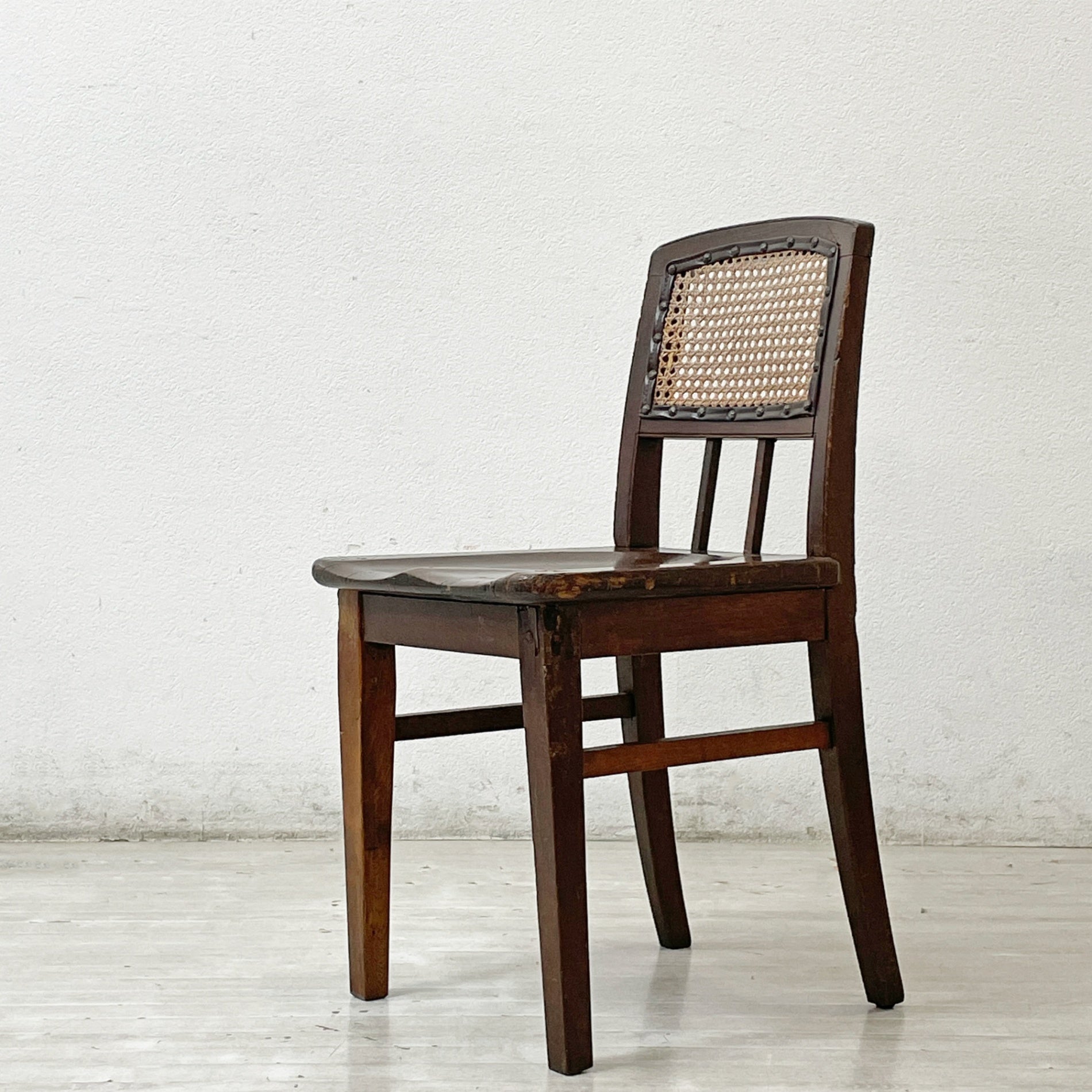 【祖師ヶ谷大蔵店】ジャパンビンテージ Japan Vintage アームレスチェア ダイニングチェア 背籐張り ラタンバック ブラウン 古家具 買取させていただきました。