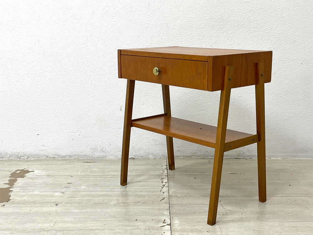 デンマークビンテージ Danish Vintage チーク材 ナイトテーブル サイドテーブル 抽斗1杯 北欧家具 中古品 買い取りしました。