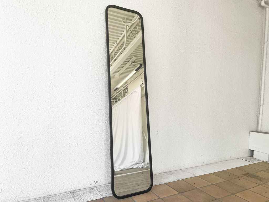アンブラ UMBRA ハブ ラーニング Hub Leaning Mirror 姿見 ウォールマウント 壁掛け鏡 ミニマルデザイン 店舗什器 中古品 買い取りしました。
