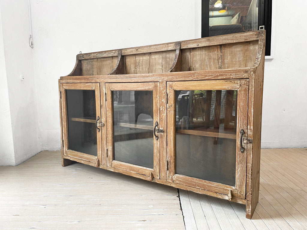 オールドメゾン old maison チーク古材 オールドチーク無垢材 浅型 ガラスキャビネット 飾り棚 シャビーシック 中古品 買い取りしました。