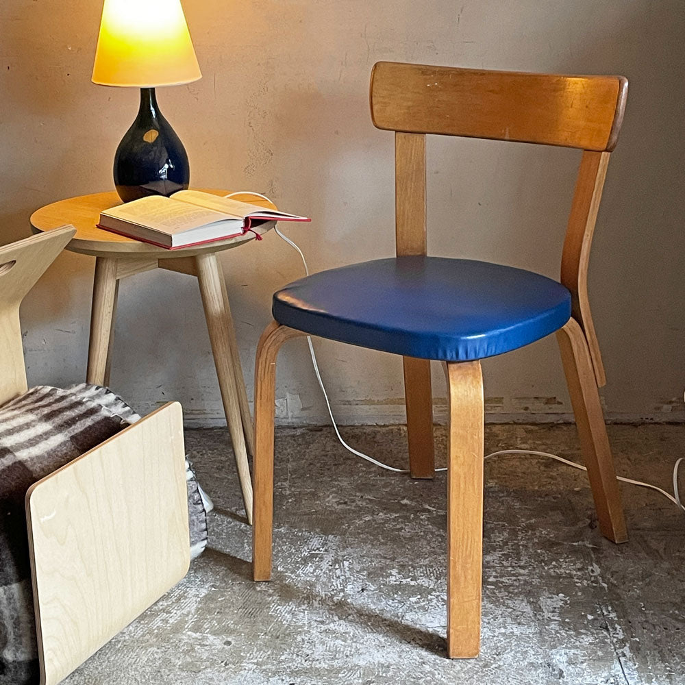 アルテック artek チェア 69 chair69 ダイニングチェア アルヴァ・アアルト プライウッド 成型合板 Lレッグ バーチ材 ビニールレザー ブルー系 フィンランド ビンテージ ～魅了するアンバーとネイビーブルー～