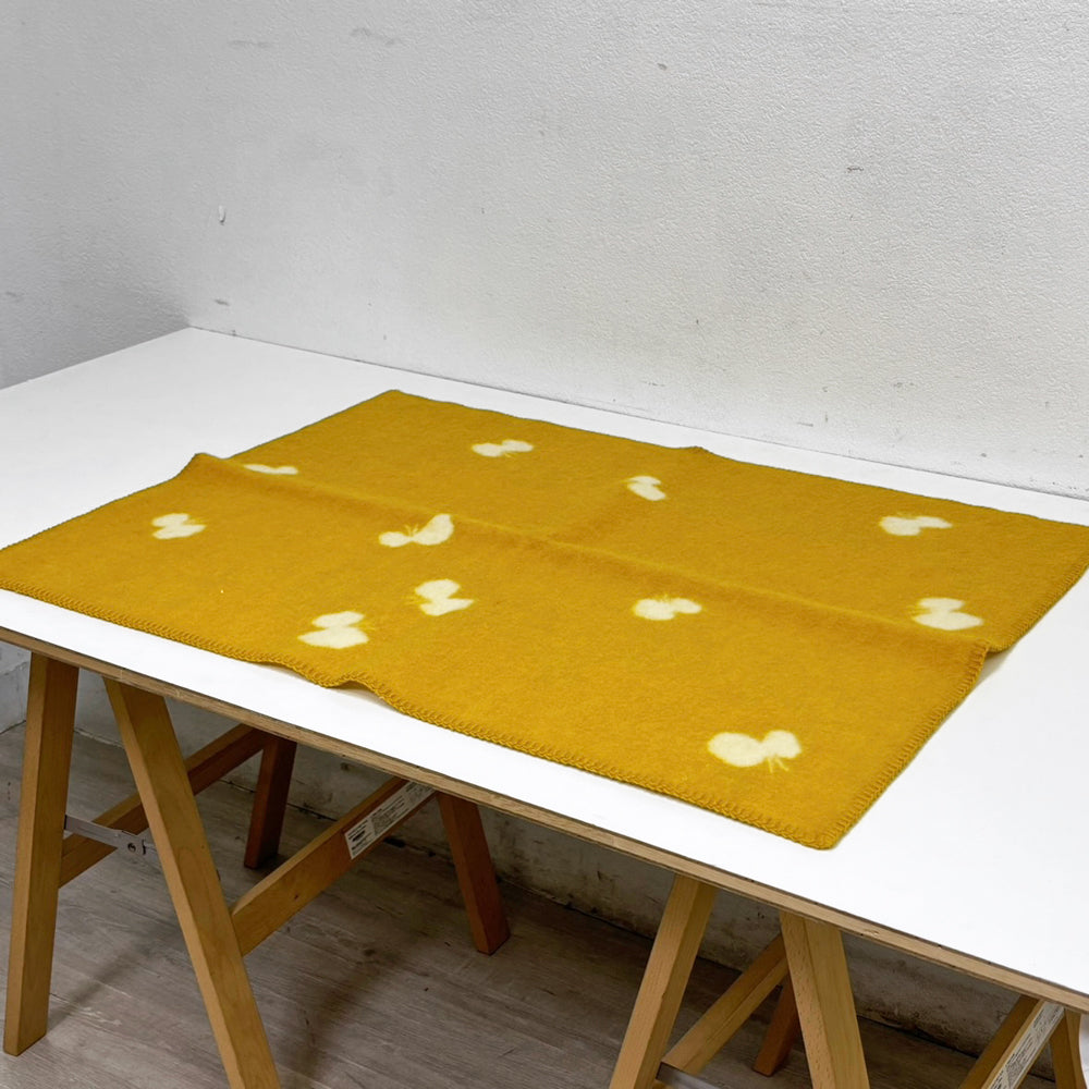 【祖師ヶ谷大蔵店】クリッパン KLIPPAN × ミナペルホネン mina perhonen ウール ミニブランケット CHOUCHO 65×90cm ゴールド エコラムウール 買取させていただきました。