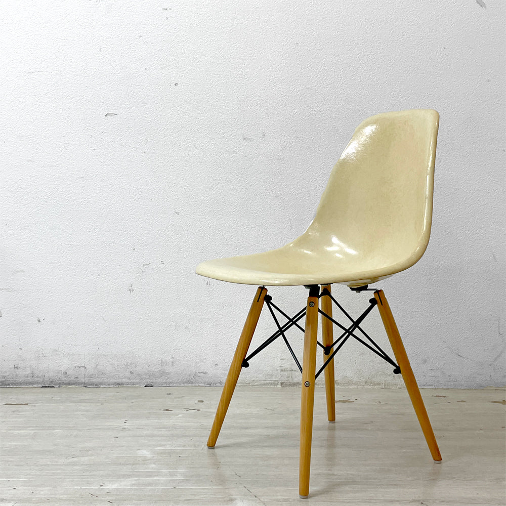 【祖師ヶ谷大蔵店】ハーマンミラー Herman Miller サイドシェルチェア セカンド 2nd FRP パーチメント ドゥエルレッグ イームズ ミッドセンチュリー  買取させていただきました。