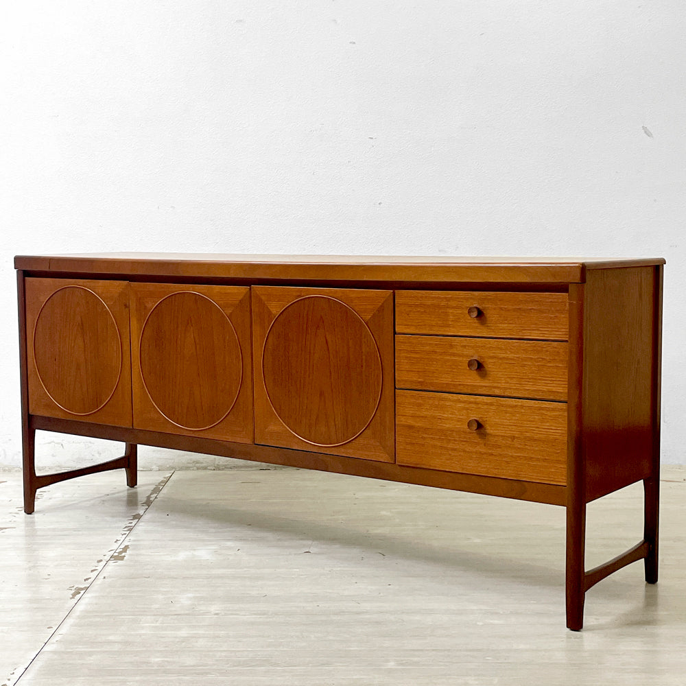 【祖師ヶ谷大蔵店】ネイサンファニチャー Nathan Furniture サークルズ サイドボード Circles Sideboard チーク材 Patrick Lee W183cm 北欧スタイル ビンテージ 英国 買取させていただきました。