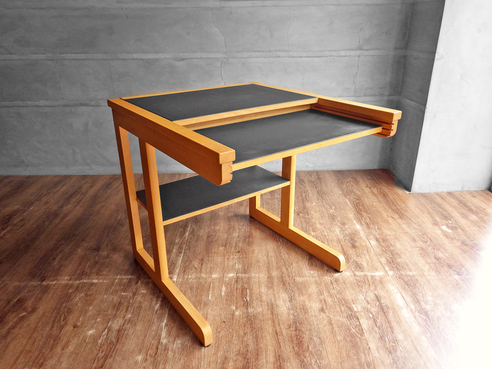 マグナスオルセン Magnus Olesen パソコンデスク リノリウム天板 北欧 デンマーク 中古品 買い取りしました。