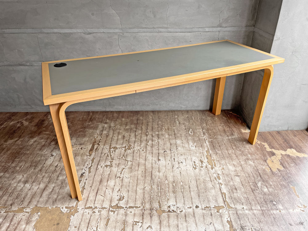 マグナスオルセン Magnus Olesen デスク リノリウム × ビーチ材 W150×Ｄ60cm R・ティエセン＆J・ソーレンセン 北欧 デンマーク コード穴有 中古品 買い取りしました。