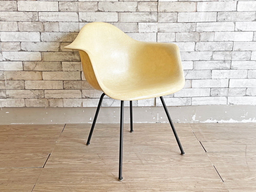 ゼニス ZENITH ハーマンミラー Herman Miller 1st ビンテージ ロープエッジ アームシェルチェア Xベース C&Rイームズ シール有 希少 中古品 買い取りしました。