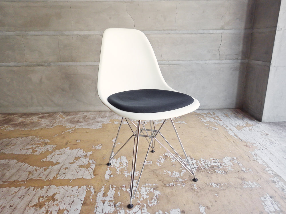 ヴィトラ vitra サイドシェルチェア ポリプロピレン製 ホワイト エッフェルベース クッション付 C&R イームズ ミッドセンチュリー  中古品 買い取りしました。
