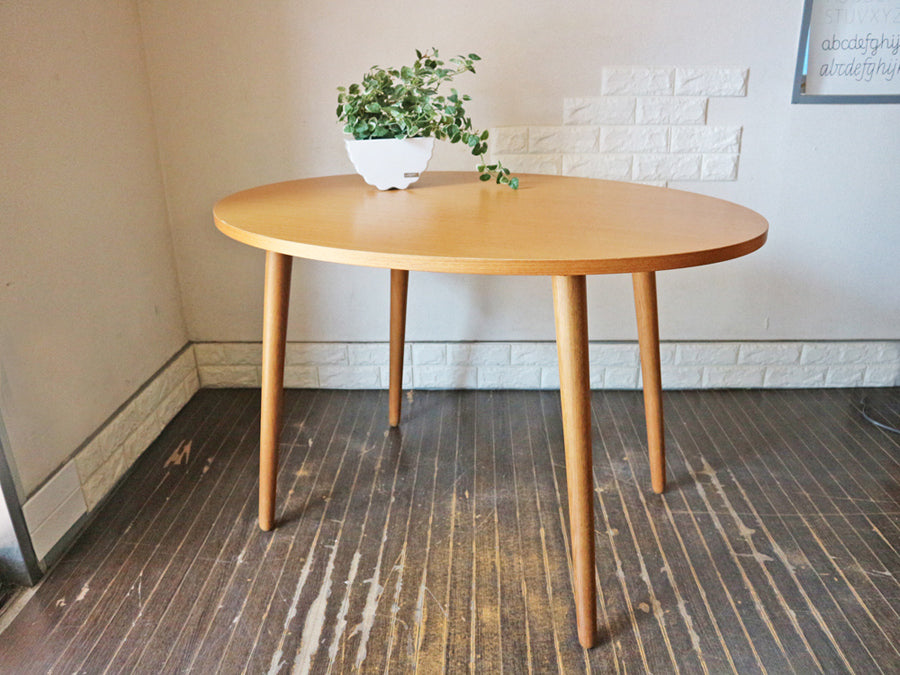 ウニコ unico アルベロ ALBERO カフェテーブル ダイニングテーブル オーバル チーク材 ～手狭な空間にもフィットする小ぶりの楕円形テーブル～