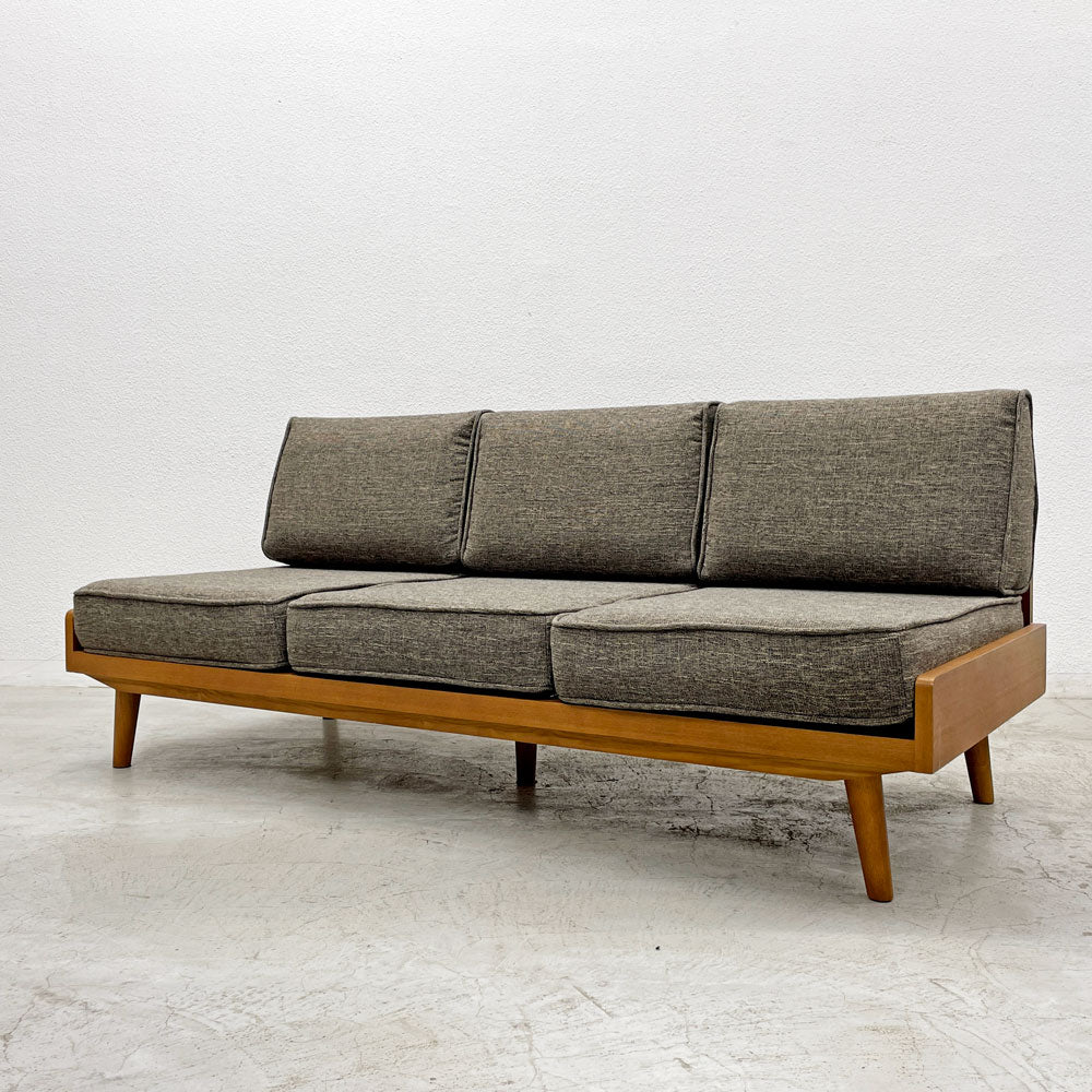 【登戸BASE店】ウニコ unico アルベロ ALBERO 3Pソファ カバーリング チークカラーフレーム ブラウンファブリック 北欧ビンテージスタイル 買取させていただきました。