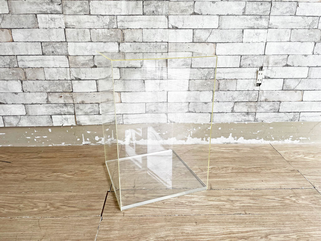 モダンデザイン Modern Design アクリル クリアサイドテーブル ナイトテーブル コレクションケース 飾り棚 店舗什器 中古品 買い取りしました。