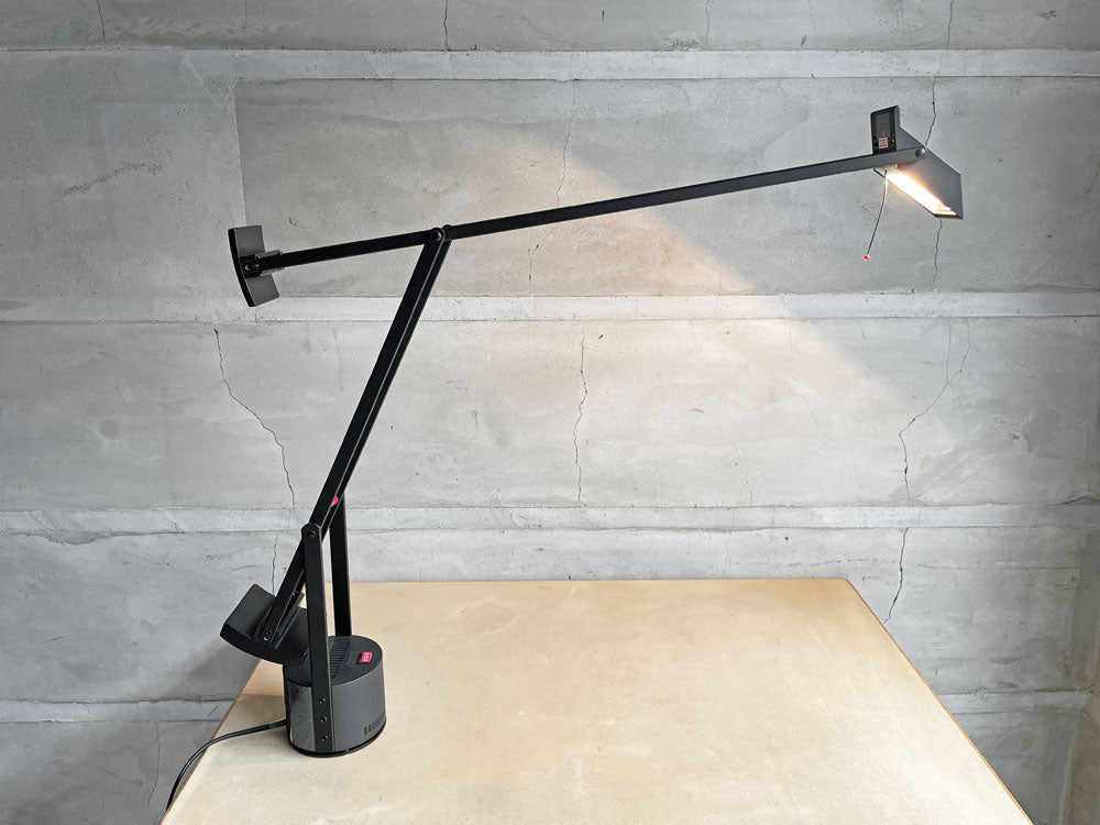 アルテミデ Artemide ティチオ TIZIO テーブルランプ デスクライト リチャード・サパー MoMA コンパッソ・ドーロ イタリアモダン ヤマギワ取扱い 定価￥85,800- 中古品 買い取りしました。