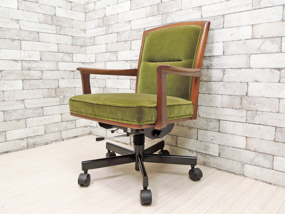 マルニ木工 maruni 地中海シリーズ アーム付き デスクチェア モケットグリーン ディレクトワール様式 ミッドセンチュリー  中古品 買い取りしました。