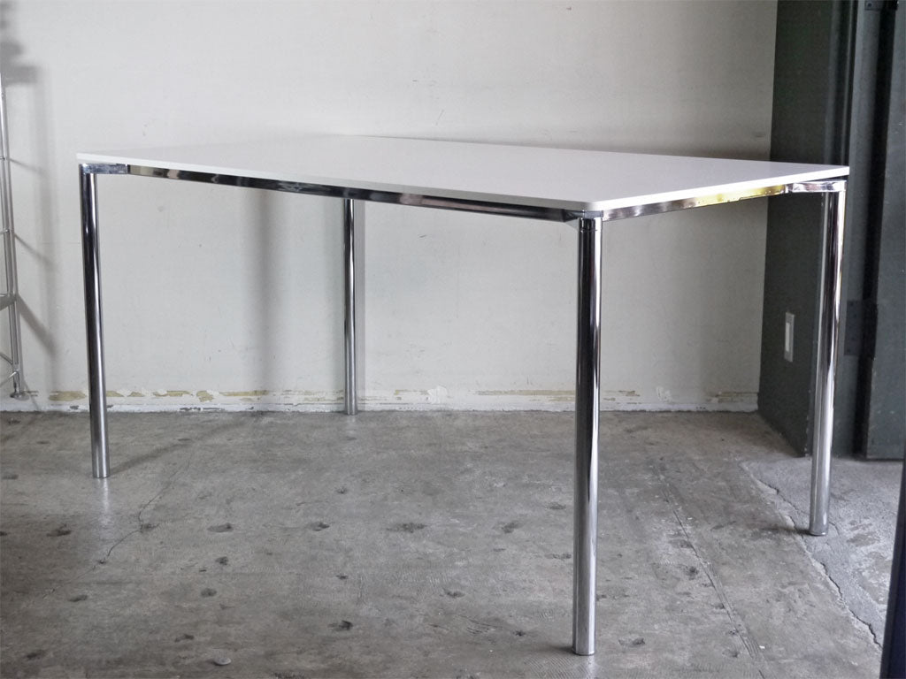 フリッツハンセン Fritz Hansen プラーノ PLANO P933 ホワイトラミネート ダイニングテーブル ペリカンデザイン 中古品 買い取りしました。