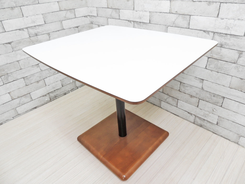 カリモク60+ karimoku ロクマルプラス カフェテーブル メラミントップ×ラバーツリーベース ミッドセンチュリーモダンデザイン リビングテーブル  中古品 買い取りしました。