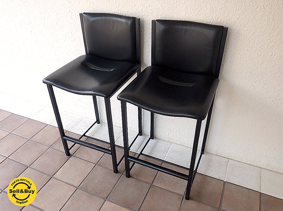 カッシーナ ・ イクスシー Cassina IXC. リマC LIMA / C カウンターチェア ハイスツール 黒 オールブラック FY革 レザー MoMA ティト・アニョーリ Tito Agnoli 高級モダンファニチャー イタリアモダン 参考価格￥136,080-（ 1脚あたり / 税込 ）× 2脚セット 買い取りしました！ 用賀店 出張買取もお任せ下さい。