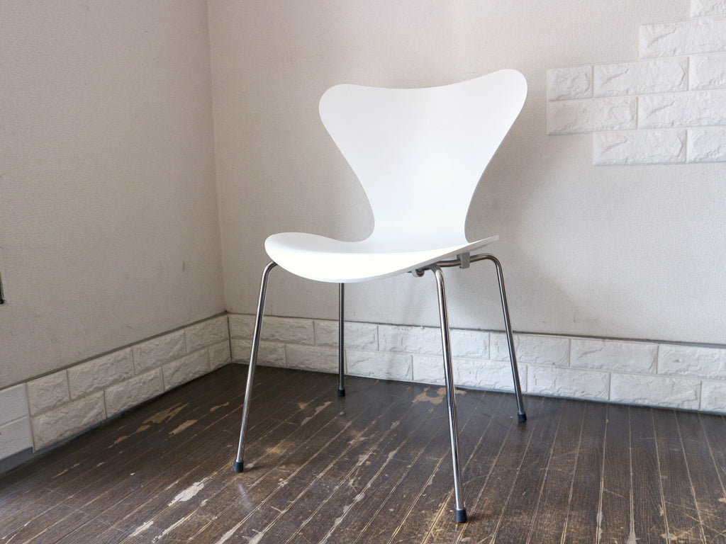 フリッツハンセン Fritz Hansen セブンチェア ホワイトラッカー アルネ・ヤコブセン Arne Jacobsen デンマーク 北欧家具 中古品  買い取りしました。