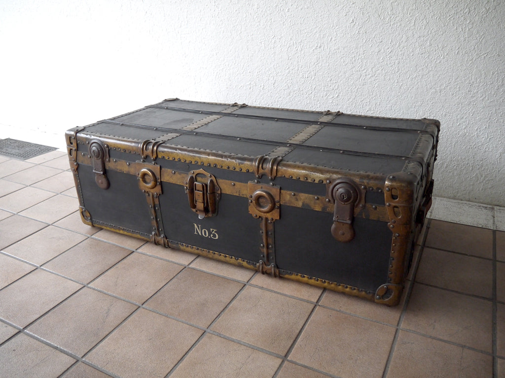 AOKI&CO ビンテージ トランク Vintage trunk トランクケース ローテーブル リアルアンティーク ベンチ 店舗什器 ディスプレイ 銅×真鍮×鉄 中古品 買い取りしました。
