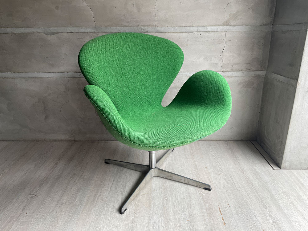 フリッツハンセン FritzHansen スワンチェア SWAN グリーン MODE生地 張り替え済み アルネ・ヤコブセン Arne Jacobsen 北欧 デンマーク 中古品 買い取りしました。