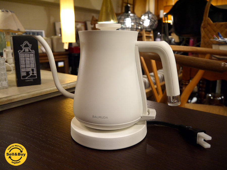 バルミューダ BALMUDA ザ ポット The Pot 電気ケトル 0.6L K02A-WH ホワイト 美品　中古品 買い取りしました！ 自由が丘店 出張買取もお任せください。