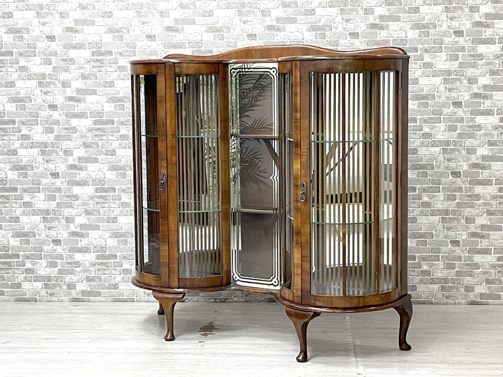 UKビンテージ BARGET UIL LONDON ガラスキャビネット キュリオケース チャイナキャビネット 飾り棚 猫脚 ロイズ・アンティークス Lloyd’s Antiques 焼印有 中古品 買い取りしました。