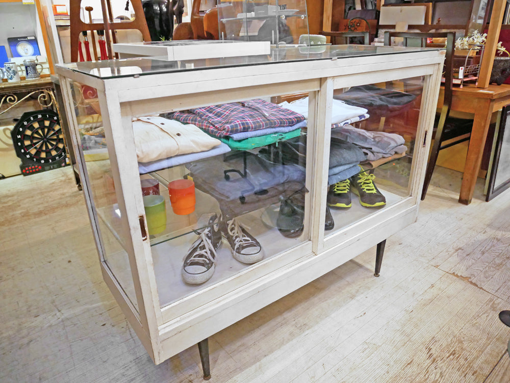 ビンテージ  ガラス × ペインテッドウッド ショーケース ホワイト 店舗什器 ～想像するビンテージ～