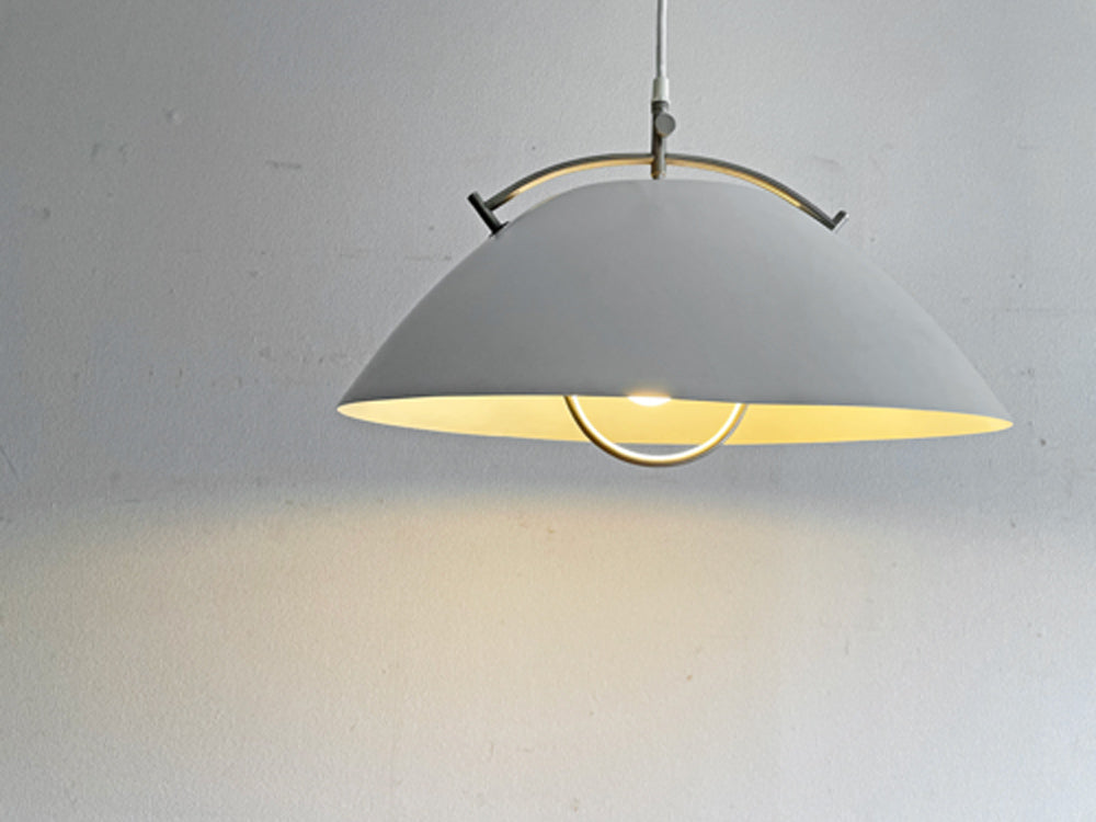 ルイスポールセン Louis Poulsen ペンダント THE PENDANT ホワイト コードリーラー交換済 ウェグナー Hans j. Wegner デンマーク製 北欧ビンテージ 希少 中古品  買い取りしました。
