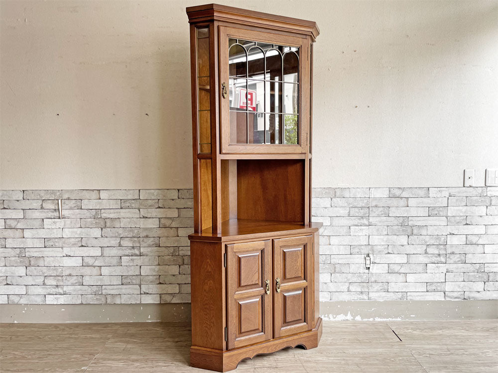 カリモク karimoku フラミッシュ Flemish コーナーキャビネット 隅飾棚 ナラ材 H193cm クラシカルスタイル 定価￥197,000- 中古品 買い取りしました。