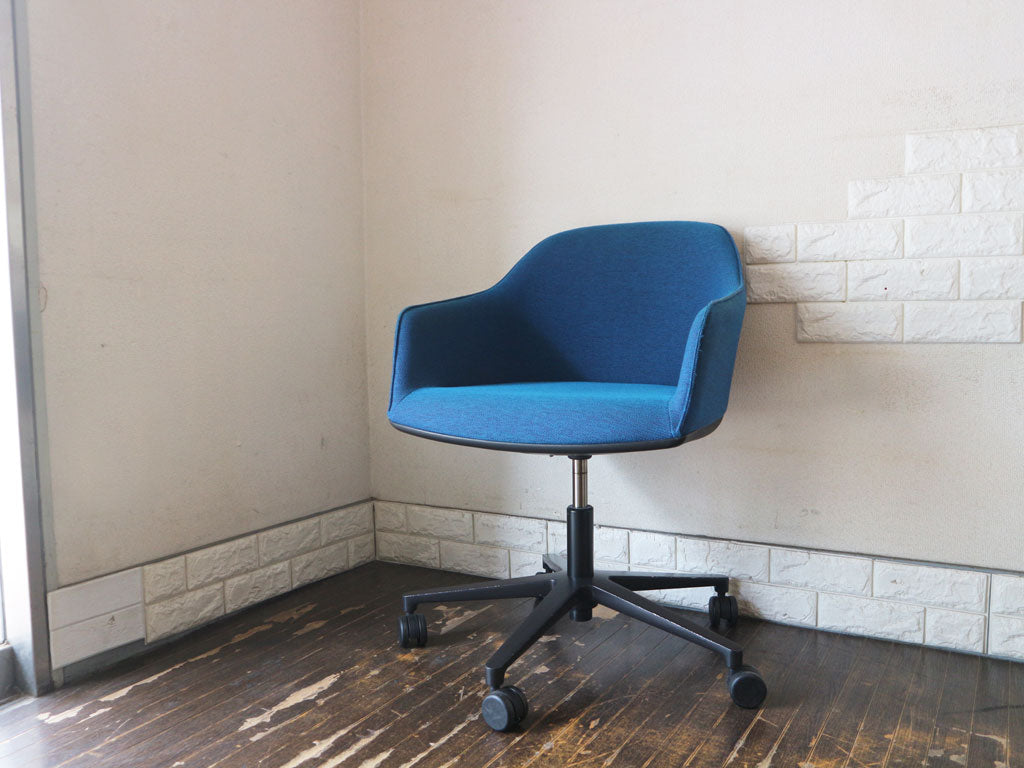 ヴィトラ vitra ソフトシェル SOFTSHELL デスクチェア 5スターベース キャスター ファブリック ブルー ロナン＆エルワン・ブルレック 昇降機能付き 定価￥114,400- 中古品  買い取りしました。