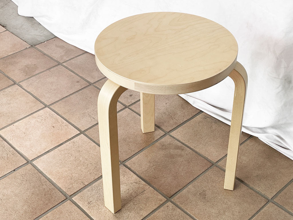 アルテック artek スツール60 バーチ材 3本脚 ナチュラルラッカー アルヴァ・アアルト フィンランド 北欧家具 中古品 買い取りしました。