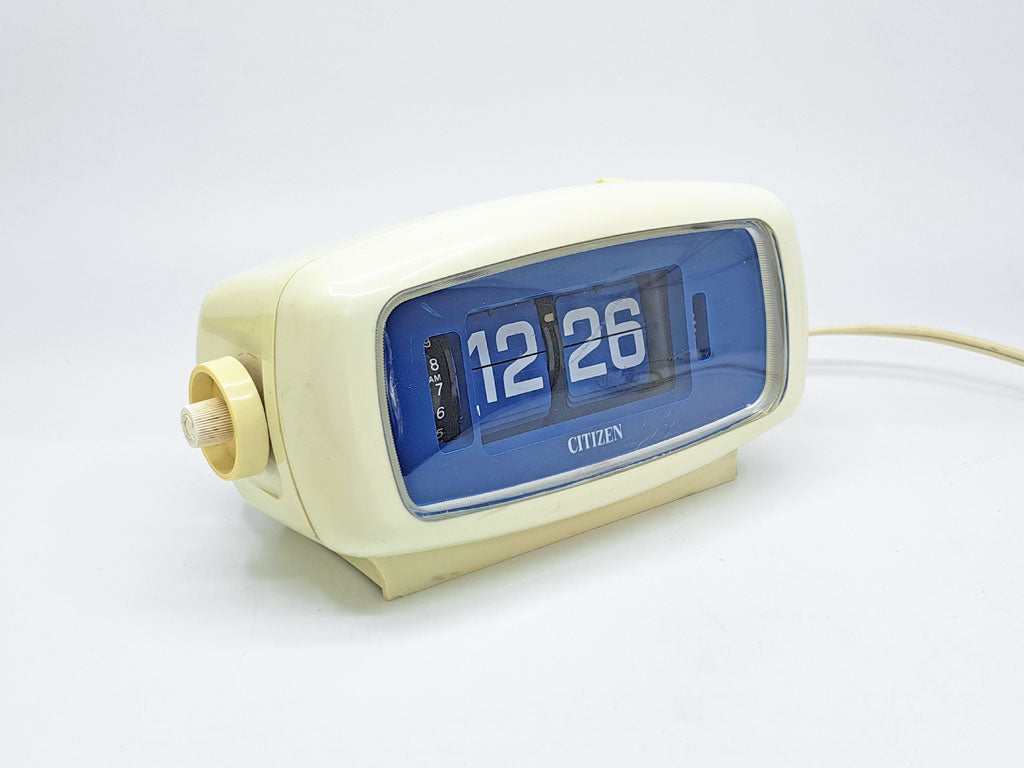 シチズン CITIZEN パタパタ時計 RHYTHM 5RD001 1974年製 ホワイト×ブルー アラームクロック 置き時計 レトロ スペースエイジ 中古品 買い取りしました。