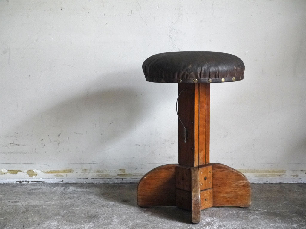 ヨーロッパビンテージ Europe Vintage オーク無垢材 スツール 昇降 アンティーク 中古品 買い取りしました。