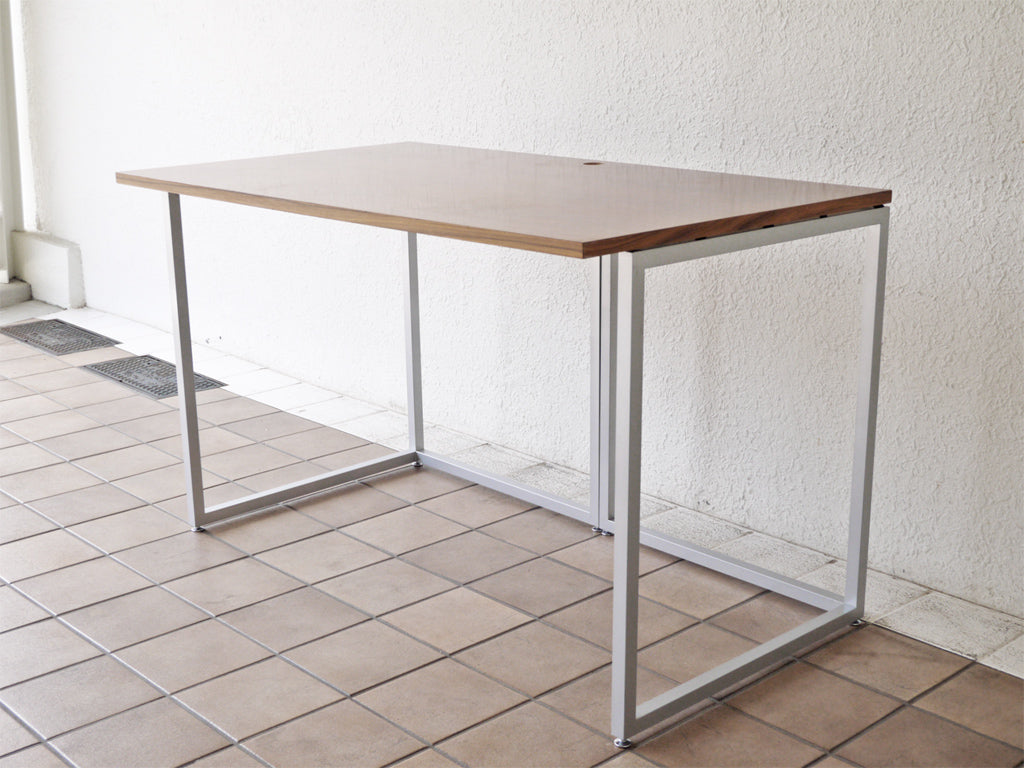 ビスレー BISLEY デスクプラン DESK PLAN ウォールナット天板 Lフット アジャスター シルバー 定価97,900円 英国家具 中古品 買い取りしました。