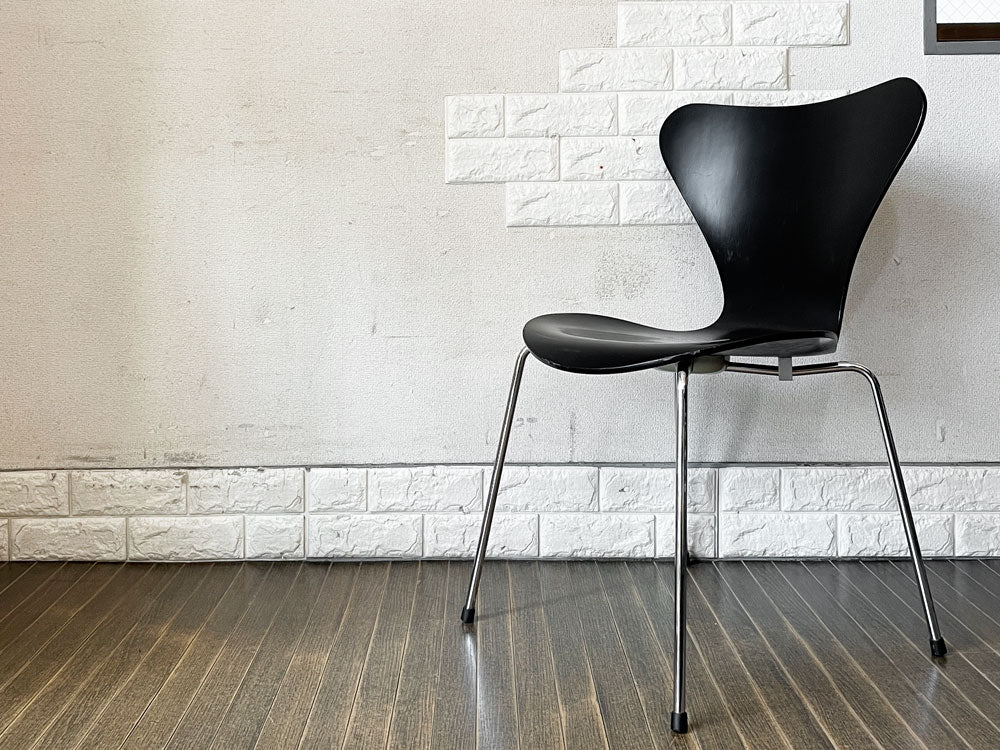 フリッツハンセン Fritz Hansen 3107 セブンチェア ラッカーブラック アルネ・ヤコブセン Arne Jacobsen デンマーク 北欧家具 定価￥81,180-  中古品  買い取りしました。