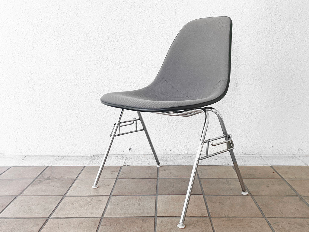 ハーマンミラー Herman Miller サイドシェルチェア サード 3rd アプホルスター ファブリック グレー スタッキングベース イームズ 中古品 買い取りしました。