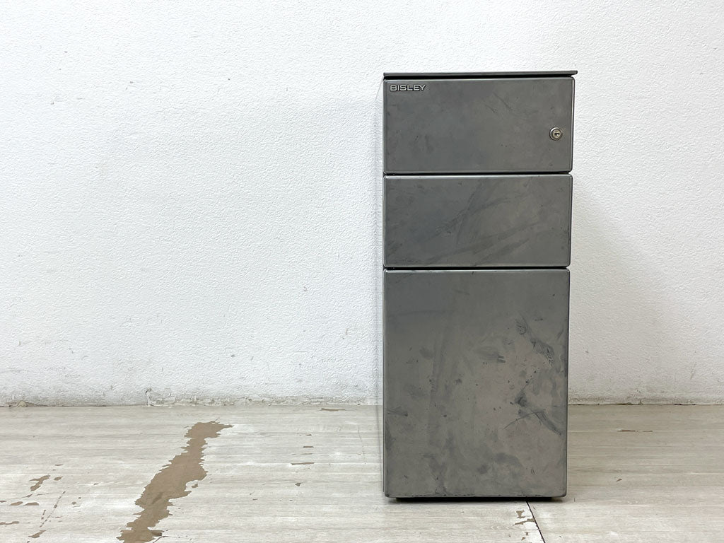 ビスレー BISLEY ペデスタル Pedestal 3ドロワー デスクキャビネット スリムチェスト 希少廃番 オフィス家具 英国 中古品 買い取りしました。