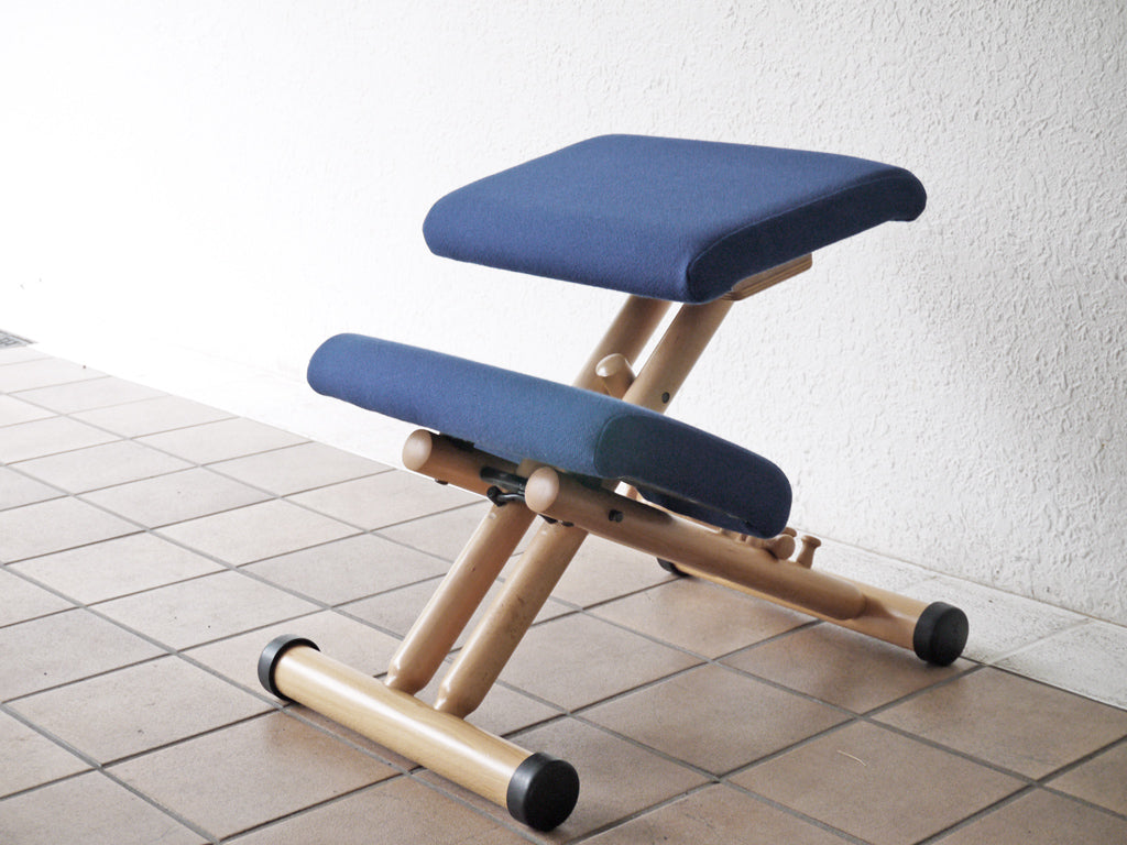 ヴァリエール VARIER ストッケ STOKKE マルチバランス MULTI ネイビー バランスチェア 北欧 ノルウェー 中古品 買い取りしました。