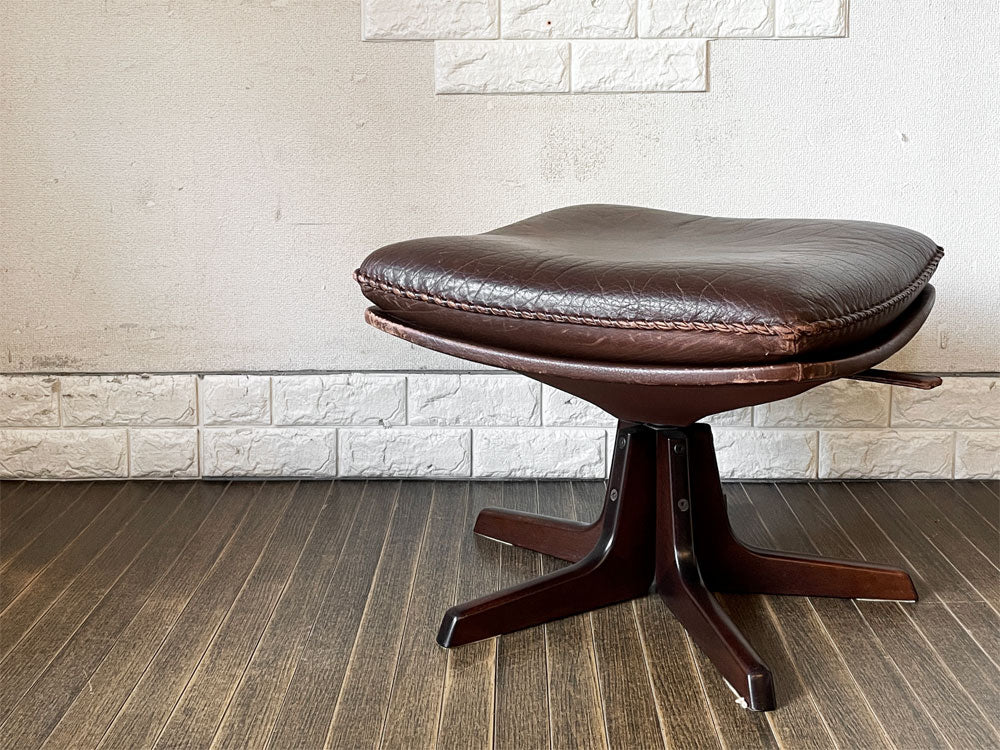 ベルグファニチャー Berg Furniture C90 クラシックフットスツール オットマン 本革 ブラウン系 座面角度調整 デンマーク 北欧家具 参考定価￥254,100-  中古品  買い取りしました。