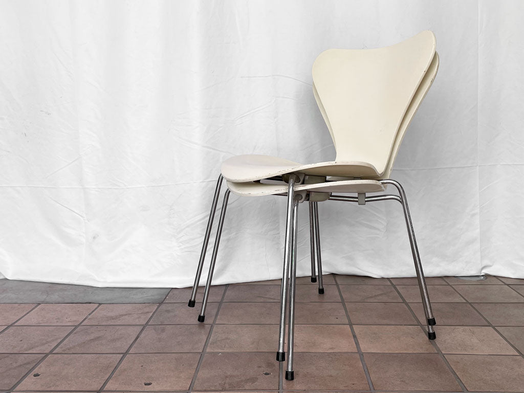 フリッツハンセン Fritz Hansen セブンチェア ホワイトラッカー アルネ・ヤコブセン 北欧 デンマーク A B 中古品 買い取りしました。