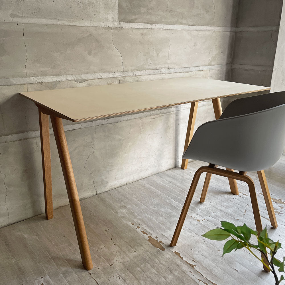 【学芸大学店】ヘイ HAY コペンハーグ Copenhague シリーズ CPH90 デスク ワークテーブル オフホワイトリノリウム オーク材 買取させていただきました。