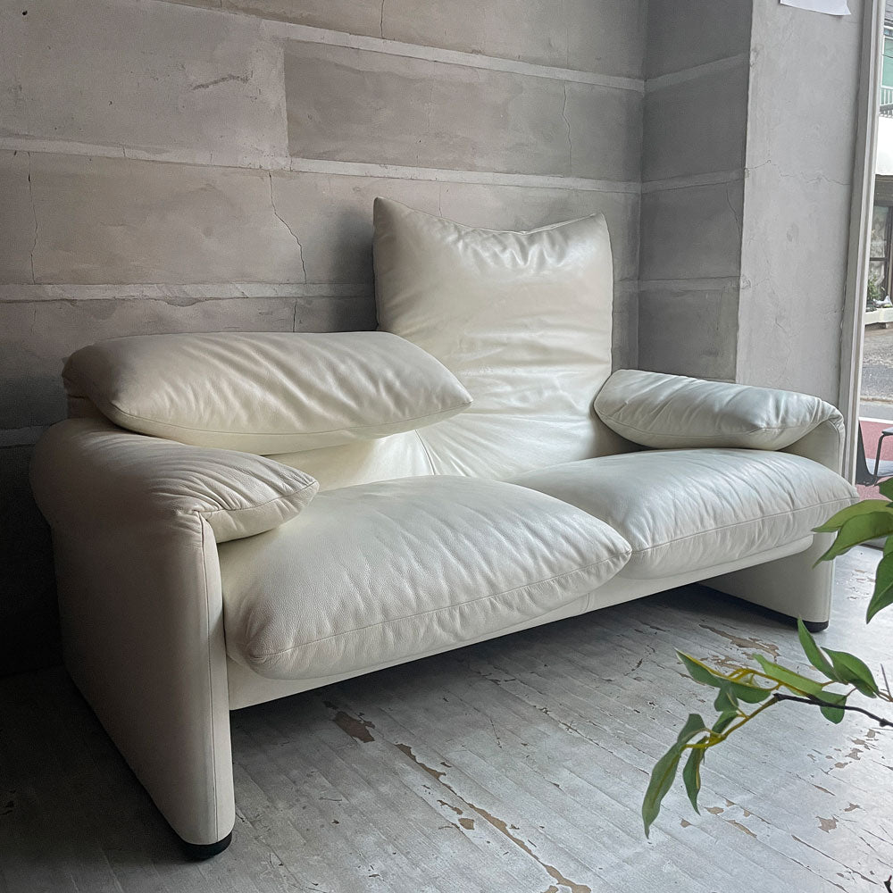 【学芸大学店】カッシーナ Cassina 675-2P マラルンガ MARALUNGA 2Pソファ 2人掛け レザー 本革 ホワイト ヴィコ・マジストレッティ 買取させていただきました。