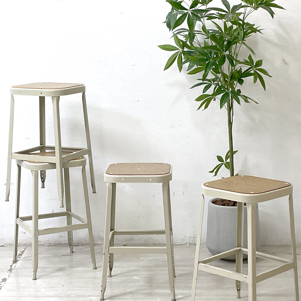 【祖師ヶ谷大蔵店】	 リオン LYON ファクトリー スツール FACTORY STOOL Lサイズ プレスウッドシート パシフィックファニチャーサービス P.F.S取扱 買取させていただきました。