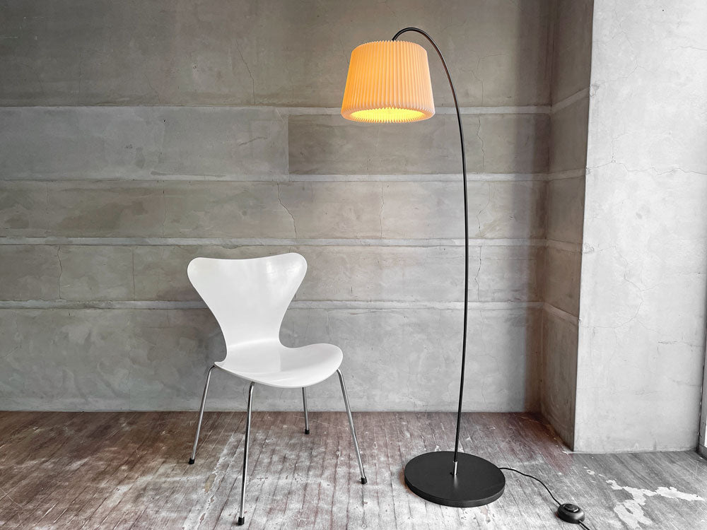 レクリント LE KLINT スノードロップ SNOWDROP FLOOR 320M Plastic ホワイト フロアライト スタンドライト デンマーク 中古品 買い取りしました。