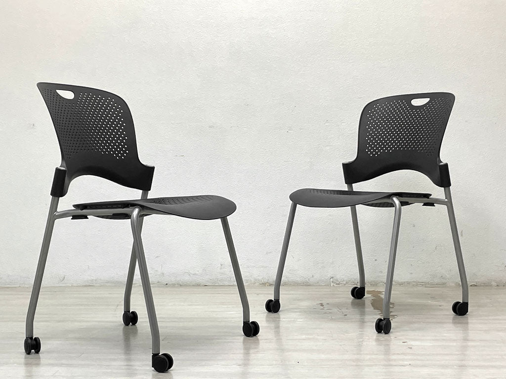 ハーマンミラー Herman Miller ケイパーチェア CAPER Chair スタッキングチェア アームレス キャスター付 ブラック ジェフ・ウェバー 定価￥49,500- 買い取りしました。