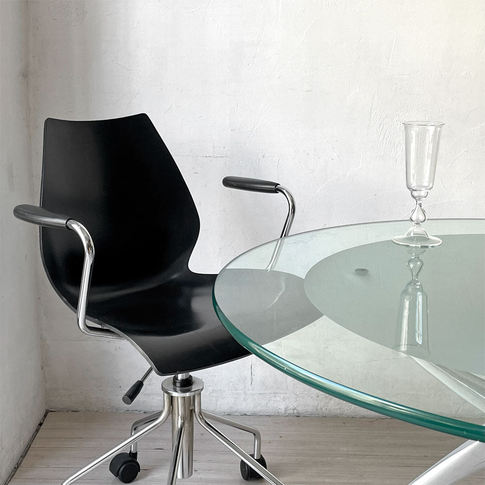 【下北沢店】カルテル Kartell マウイアームキャスター Maui デスクチェア アームチェア キャスター付 ブラック ヴィコ・マジストレッティ イタリア 買取させていただきました。