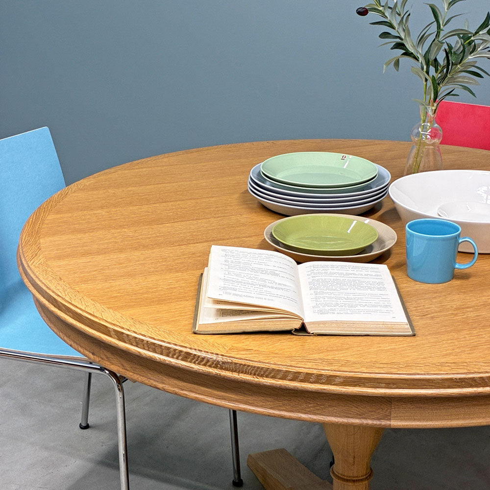 マルニ maruni アトリエ atelier ラウンドテーブル Φ120cm オーク無垢材 ダイニングテーブル クラシカルデザイン ～ 整いすぎない、ちょうどいい距離感のある暮らし ～