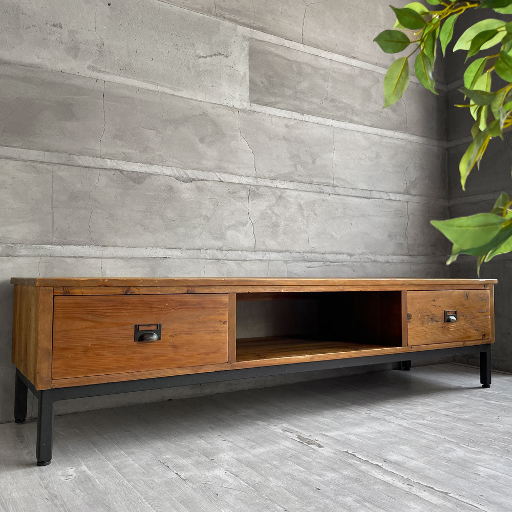 【学芸大学店】クラッシュゲート CRASH GATE ノットアンティークス Knot antiques バベル BABEL AVボード 古材 スチール脚 抽斗2杯 インダストリアルスタイル アジャスター付き 廃番♪ 買取させていただきました。