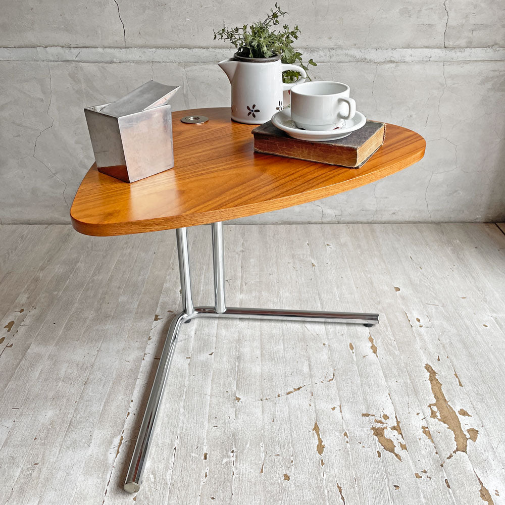 テクタ TECTA K22 サイドテーブル SIDE TABLE ウォールナット材 高さ調整可 ドイツ バウハウス ～ お部屋の名脇役。 ～